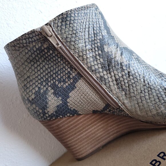 New Lucky Brand Leather Snake Print wedge booties in tan/gray and black - Picture 7 of 12